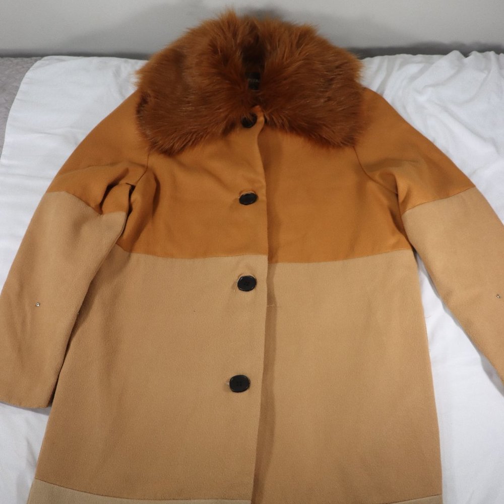 Women’s trench coat